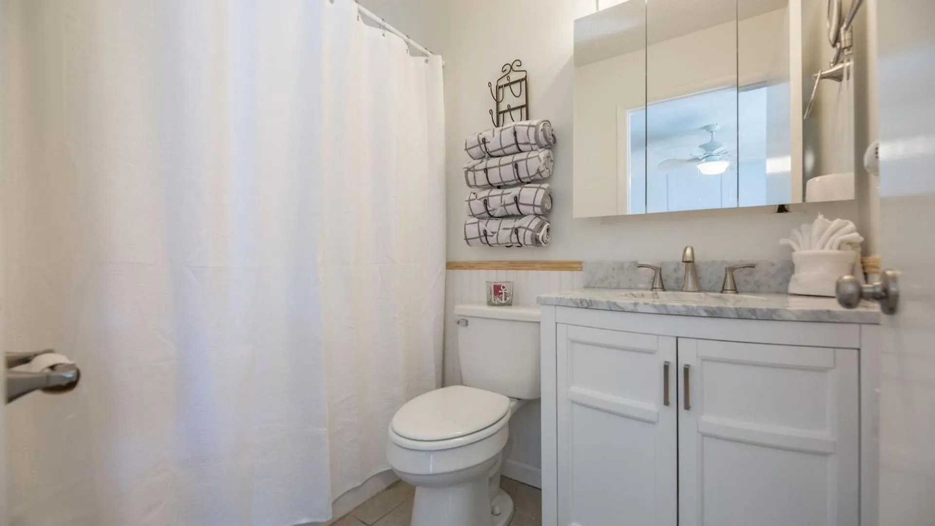 Pcb Pearl West II Apartment Panama City Beach 0*,  United States
